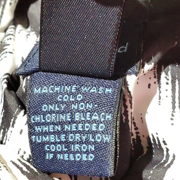 WESTBOUND WOMAN Reversible Black/White Quilted Vest Jacket, 1X - Picture 9 of 11